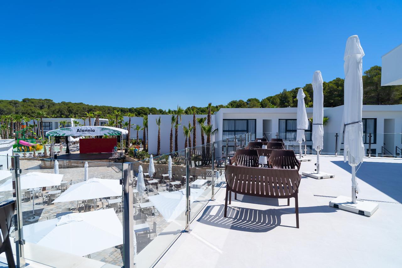 Alannia Salou Hotel Exterior foto